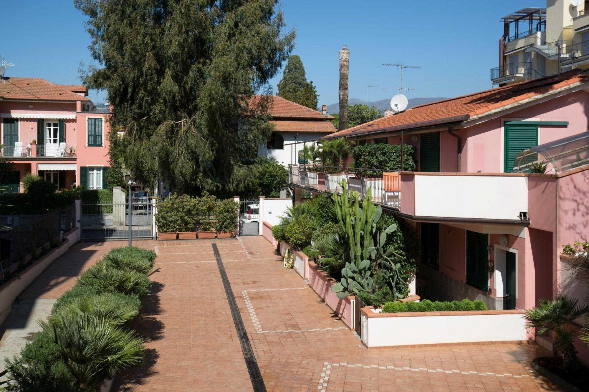 World Village Apartments Diano Marina Exterior foto