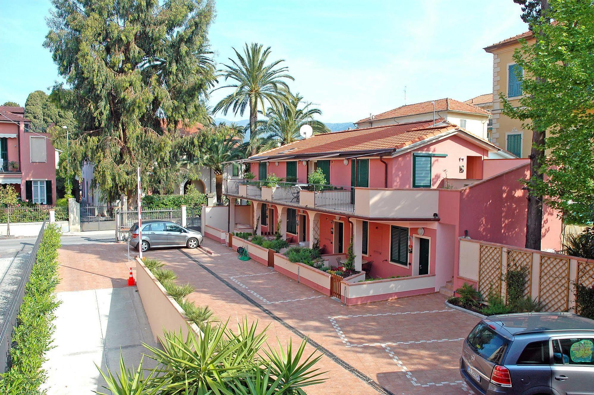 World Village Apartments Diano Marina Exterior foto